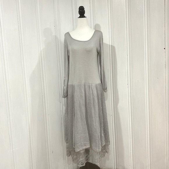 Ultra comfortable light grey cotton and lace dress - Picture 2 of 8